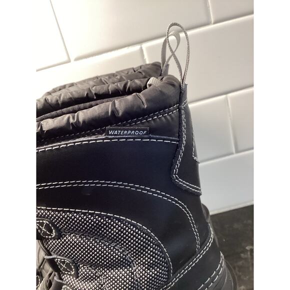 the North face Alpenglow snow winter boots US size 2 kids unisex waterproof Blk - Picture 4 of 8